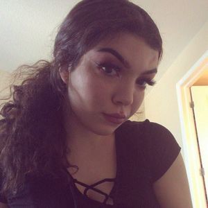 Meet your Posher, Chloe